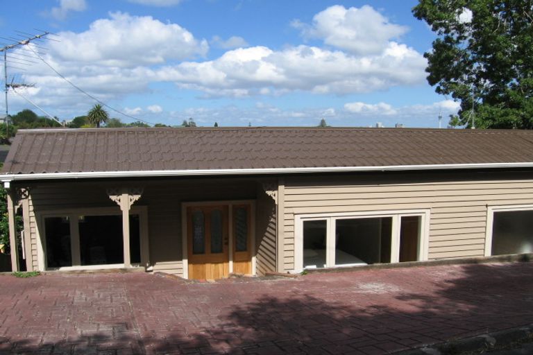 Photo of property in 18 Rawene Road, Birkenhead, Auckland, 0626