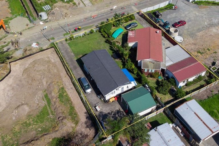 Photo of property in 22 Watchfield Close, Mangere, Auckland, 2022