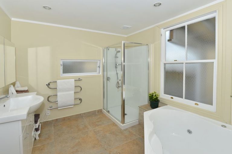 Photo of property in 6 Shortland Street, Regent, Whangarei, 0112