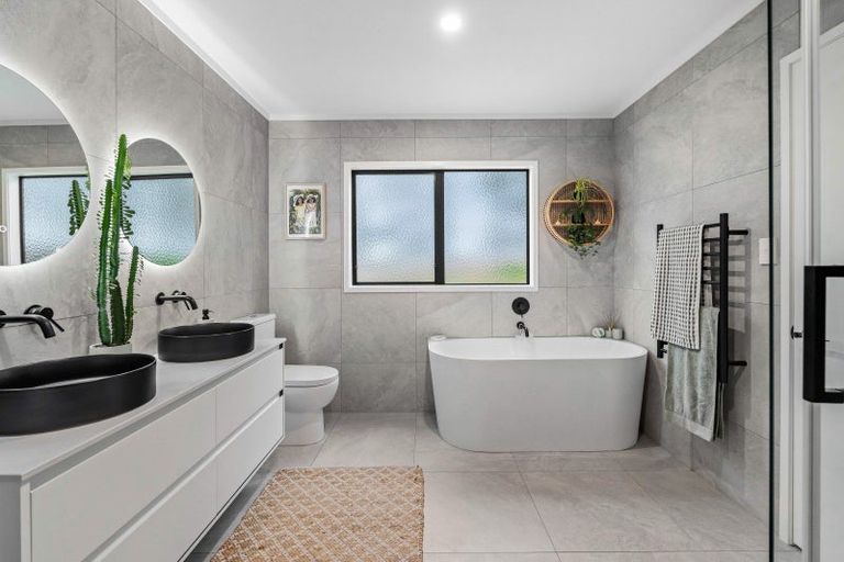 Photo of property in 573 Waimate Road North, Kerikeri, 0293