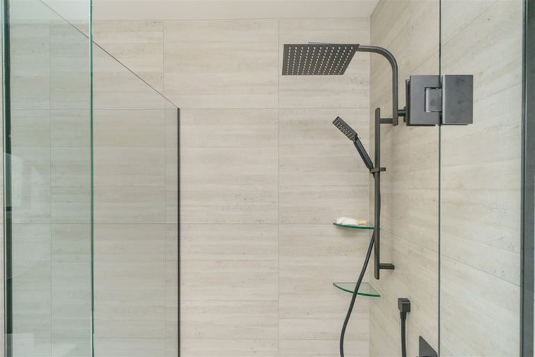 Photo of property in 18 Silkwood Place, Fitzherbert, Palmerston North, 4410