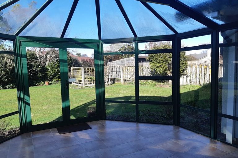 Photo of property in 35 Reading Street, Greytown, 5712