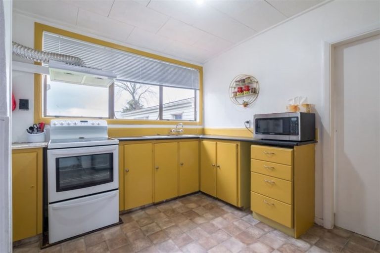 Photo of property in 40 Kirkcaldy Street, South Dunedin, Dunedin, 9012