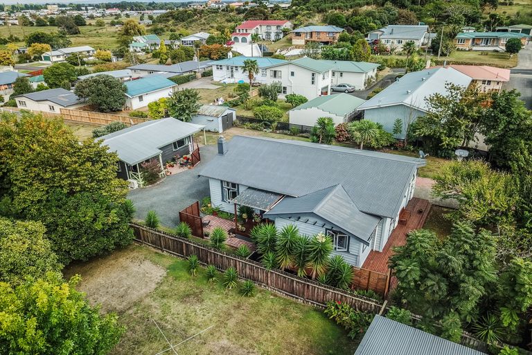 Photo of property in 46 Thames Road, Paeroa, 3600