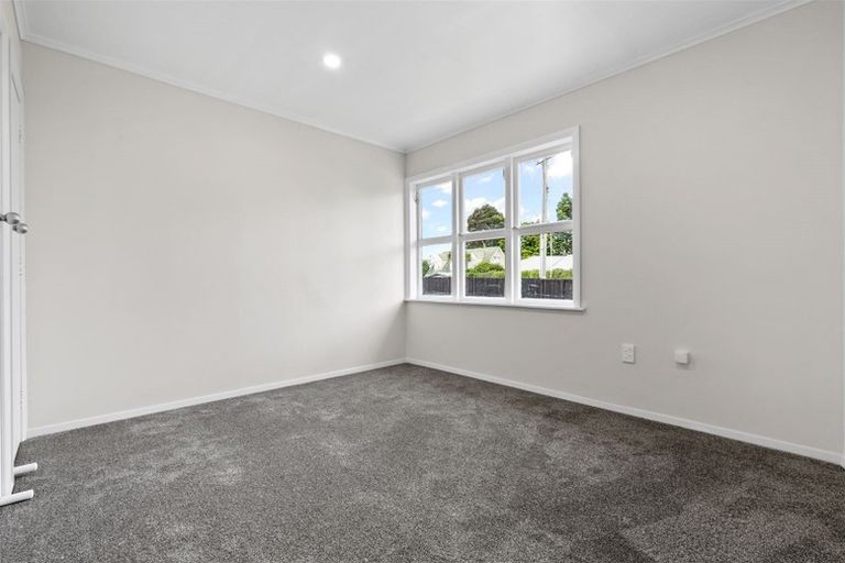 Photo of property in 1 Sutton Crescent, Papakura, 2110