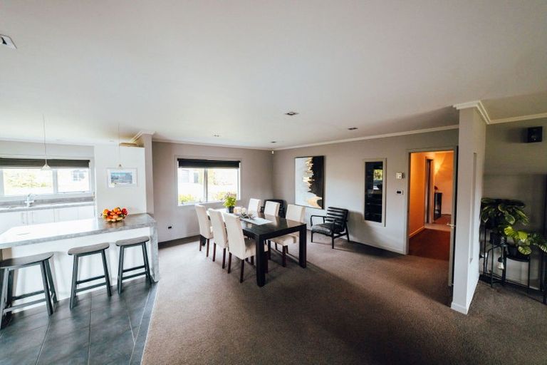 Photo of property in 12 Liberty Grove, Kelvin Grove, Palmerston North, 4414