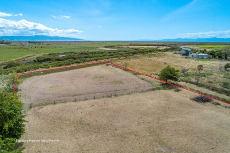 Photo of property in 637 State Highway 25, Waitakaruru, Ngatea, 3576
