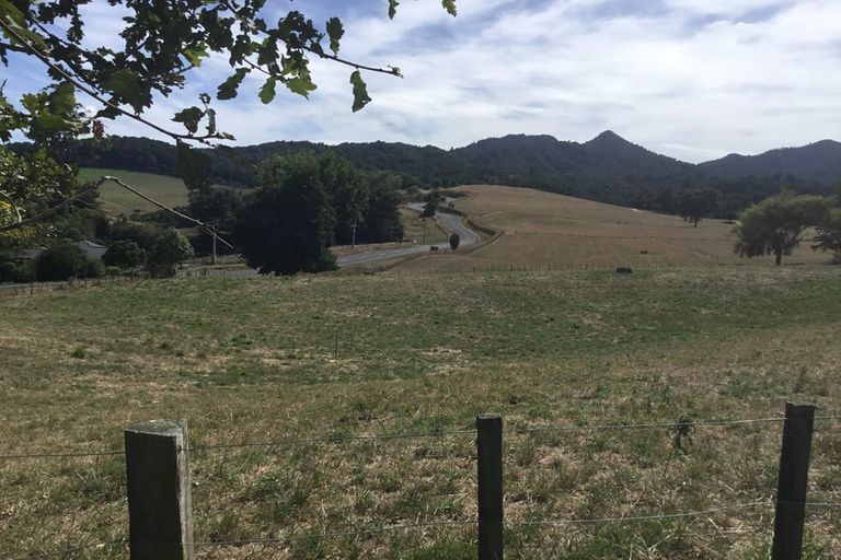 Photo of property in 6 Tari Road, Pukeatua, 3880