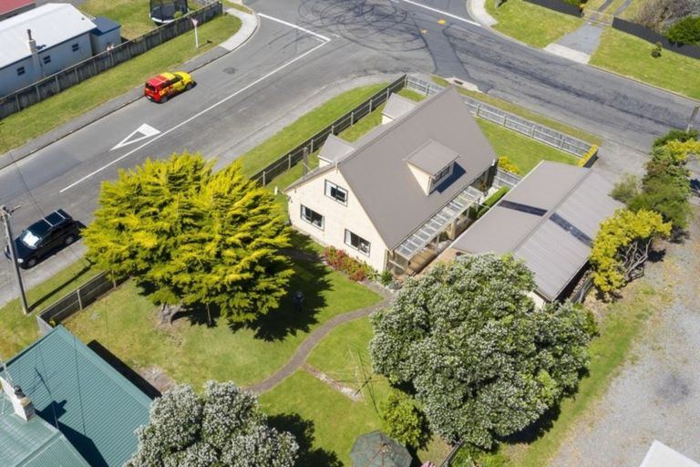 Photo of property in 5 Koromiko Street, Otaki Beach, Otaki, 5512