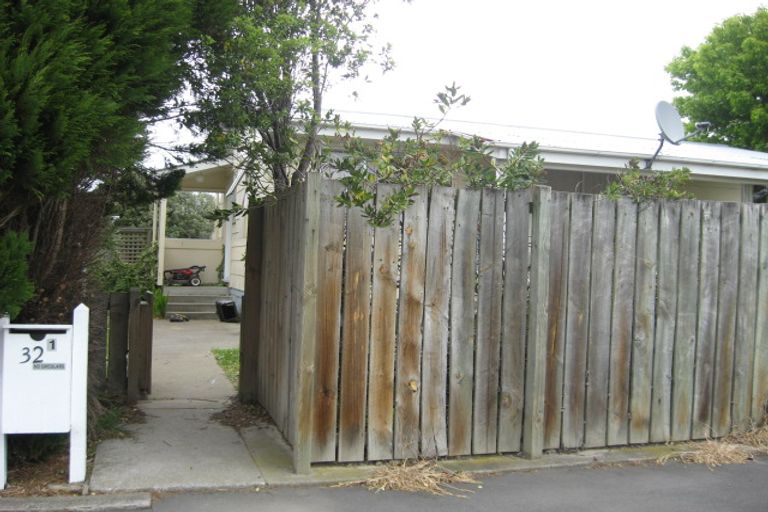 Photo of property in 30 Camden Street, Redwood, Christchurch, 8051