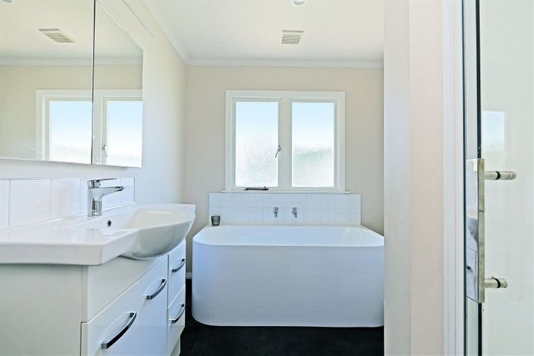 Photo of property in 704 Park Road North, Parkvale, Hastings, 4122