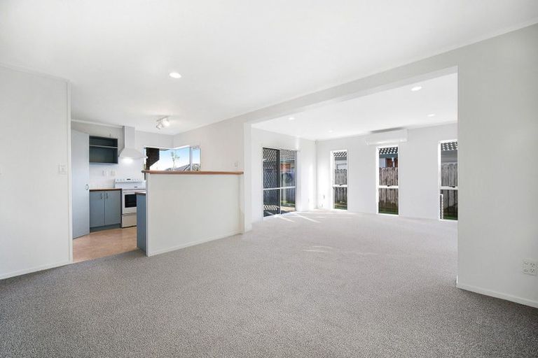 Photo of property in 13 Sheriff Place, Randwick Park, Auckland, 2105
