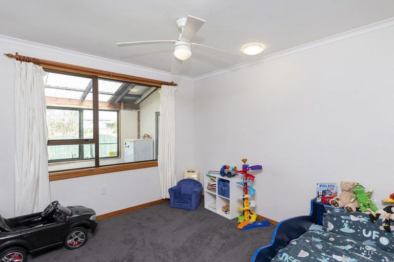 Photo of property in 16 Campion Road, Riverdale, Gisborne, 4010
