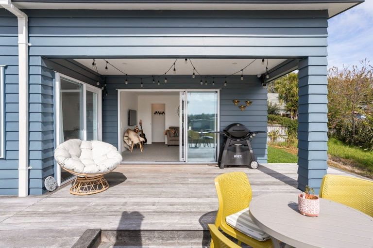 Photo of property in 114 Avalon Place, Whangamata, 3620