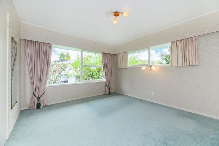 Photo of property in 4 Kerrymaria Place, Hillcrest, Auckland, 0627