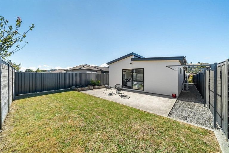 Photo of property in 34 Te Kaeaea Crescent, Wallaceville, Upper Hutt, 5018