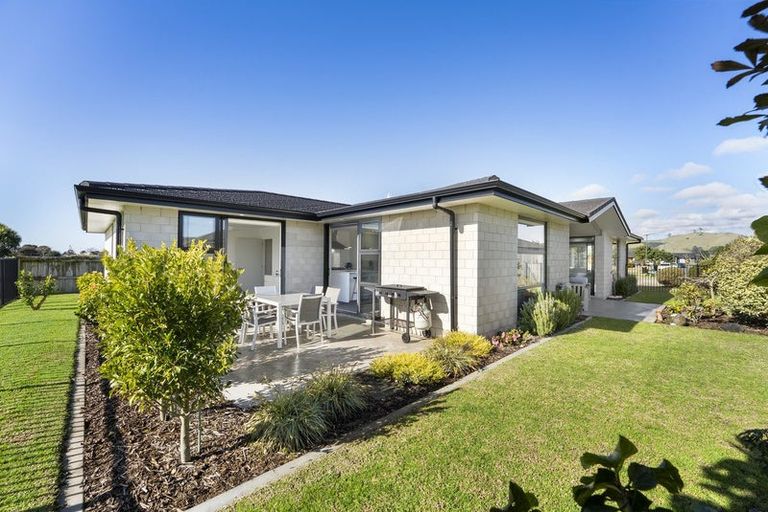Photo of property in 38 Drabble Crescent, Papamoa Beach, Papamoa, 3118