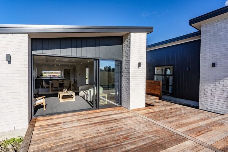 Photo of property in 18 Salkeld Place, Woodend, 7610