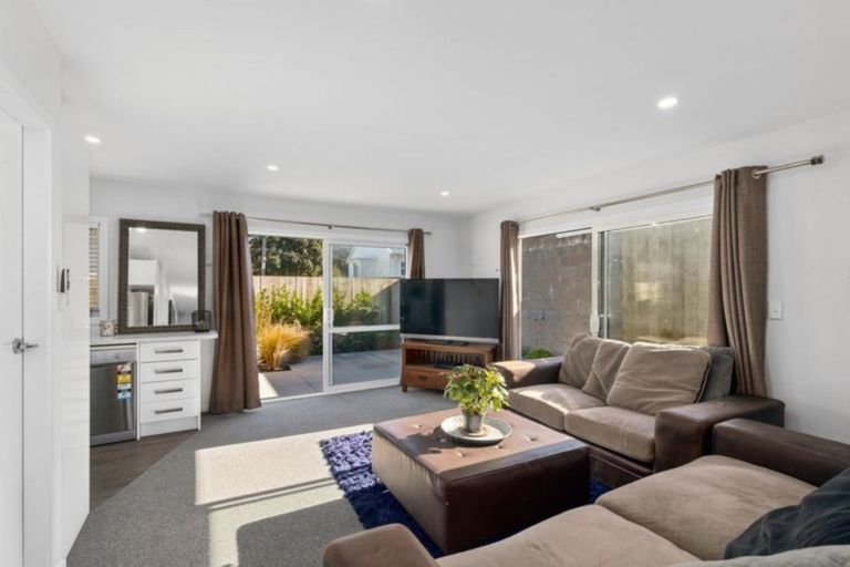 Photo of property in 6c Petherick Street, Taita, Lower Hutt, 5011