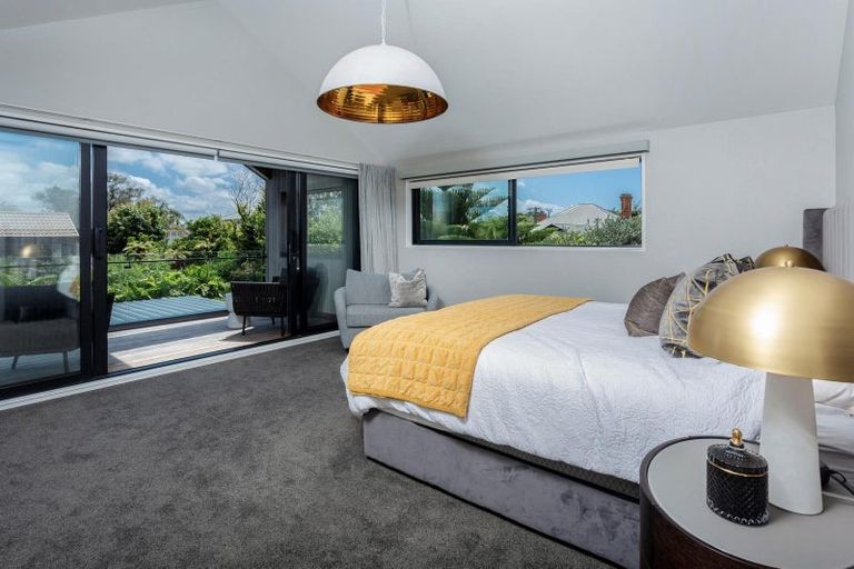 Photo of property in 11 Cheltenham Road, Devonport, Auckland, 0624