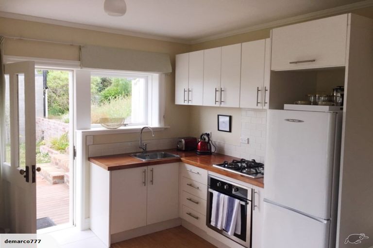 Photo of property in 19 Harbour View Road, Harbour View, Lower Hutt, 5010