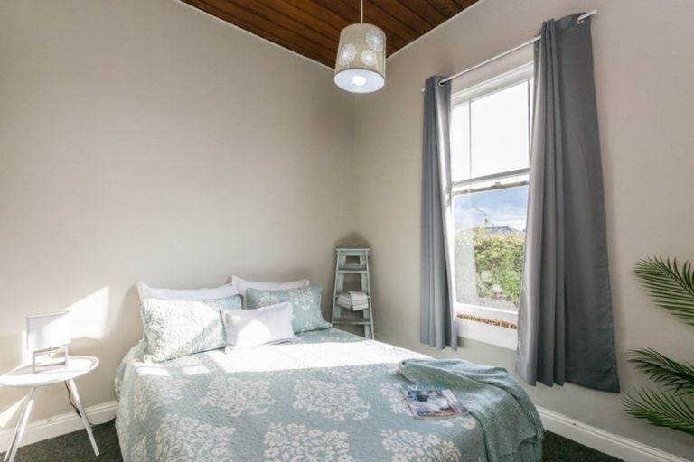 Photo of property in 629 Marine Parade, Napier South, Napier, 4110