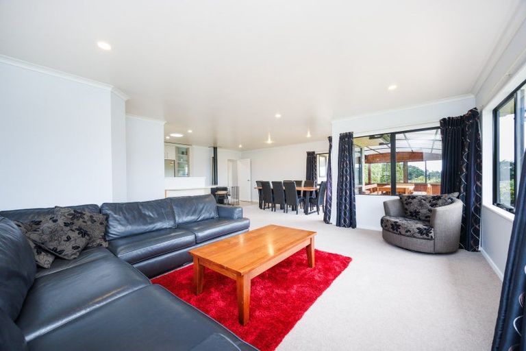 Photo of property in 32 Stoneleigh Lane, Aokautere, Palmerston North, 4471