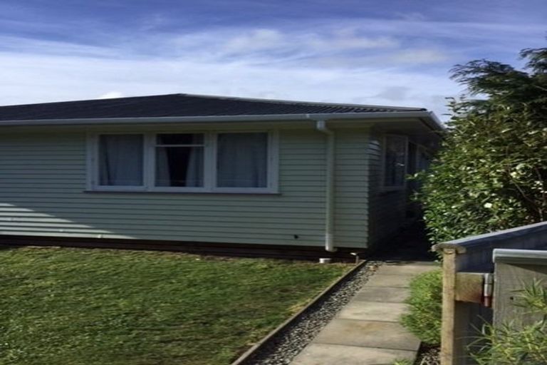 Photo of property in 8a Frederick Street, Tawa, Wellington, 5028