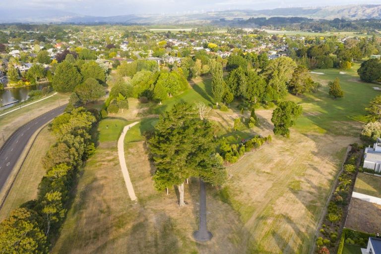 Photo of property in 11 Awanui Avenue, Hokowhitu, Palmerston North, 4410