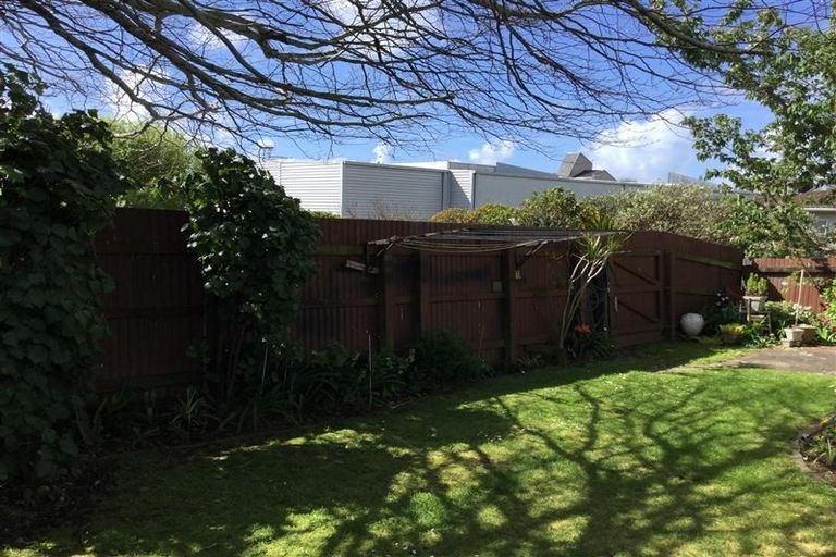 Photo of property in 99 Lemon Street, New Plymouth, 4312