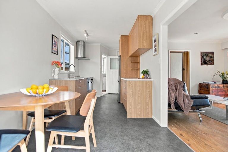 Photo of property in 28 Annandale Street, Lynmouth, New Plymouth, 4310