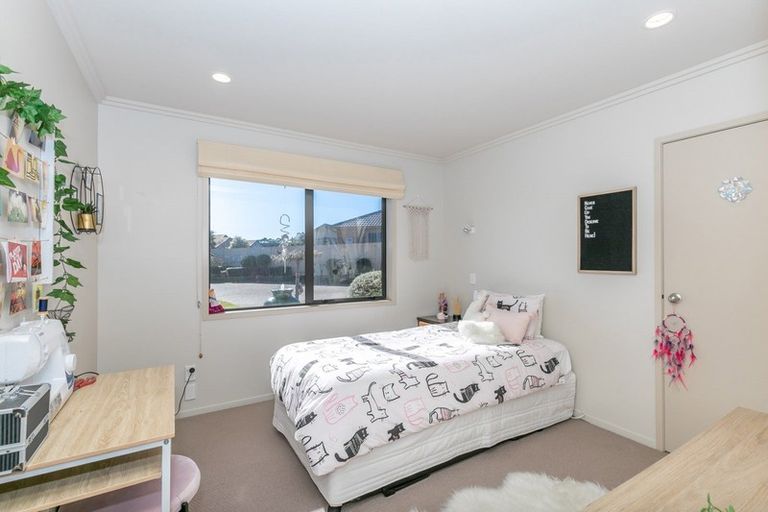 Photo of property in 6 Coleraine Drive, Rototuna, Hamilton, 3210