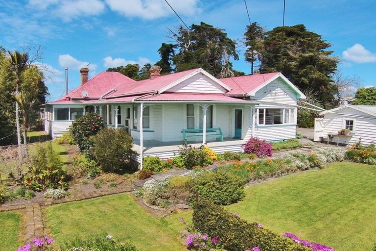 Photo of property in 244 Matakohe West Road, Matakohe, 0594