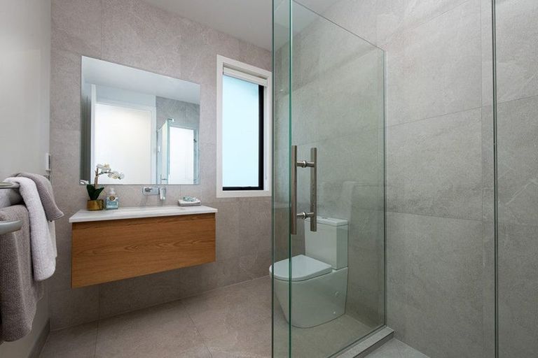 Photo of property in 12b Newburn Road, Waiake, Auckland, 0630