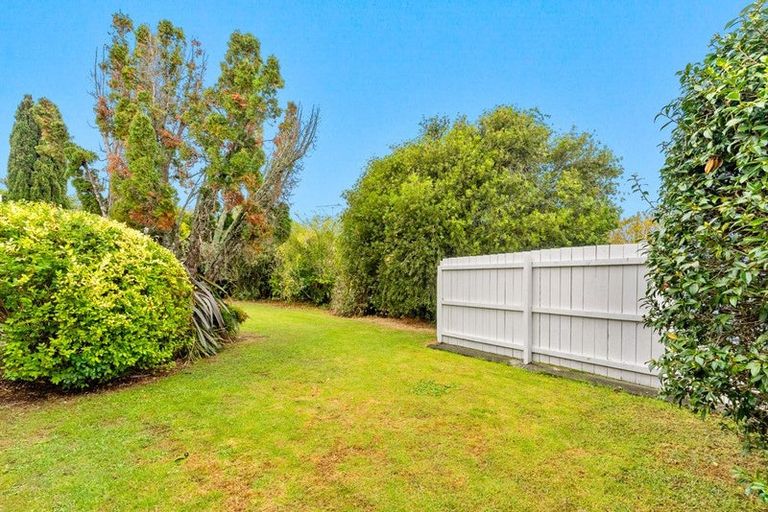 Photo of property in 5/4 Ashby Place, Pukekohe, 2120