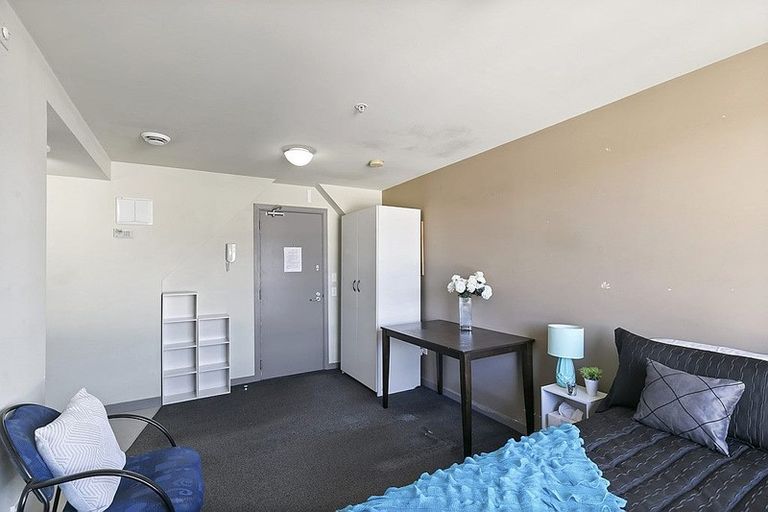 Photo of property in Southern Cross Apartments, 505/35 Abel Smith Street, Te Aro, Wellington, 6011