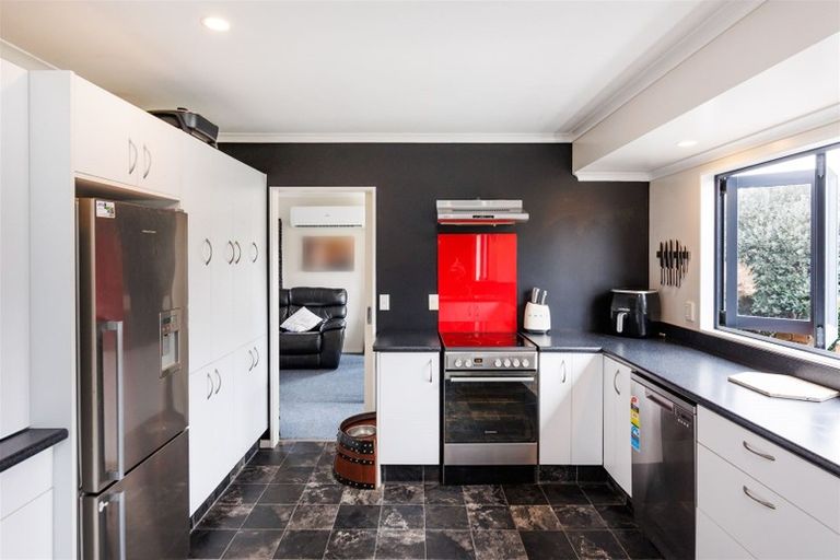 Photo of property in 35 Sherwill Street, Feilding, 4702