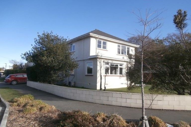 Photo of property in 2 Highgate Avenue, Merivale, Christchurch, 8014