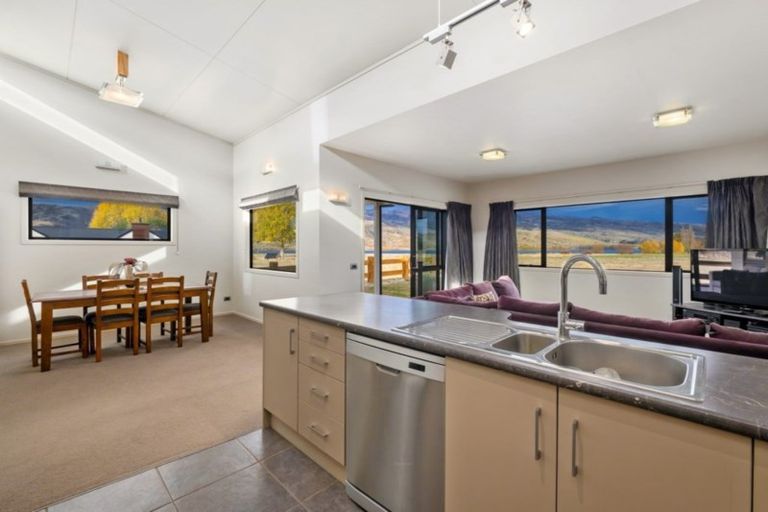 Photo of property in 48 Perriam Place, Mount Pisa, Cromwell, 9383