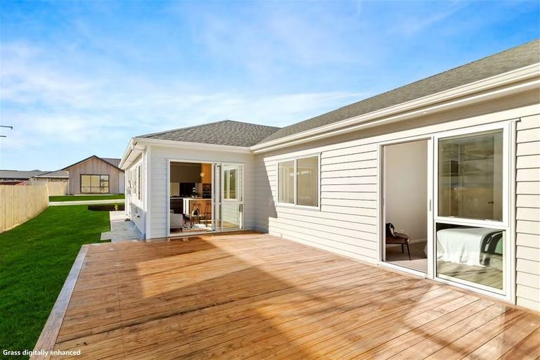 Photo of property in 4 Cutfield Lane, Kumeu, 0810
