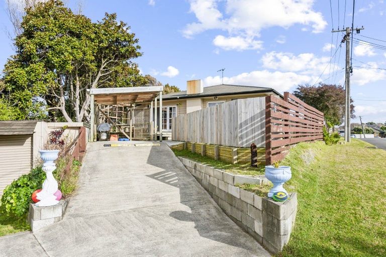 Photo of property in 16 Eatwell Avenue, Paraparaumu Beach, Paraparaumu, 5032