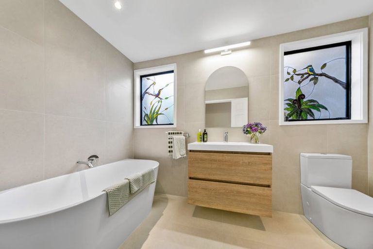 Photo of property in 20 Kingfisher Grove, Greenhithe, Auckland, 0632