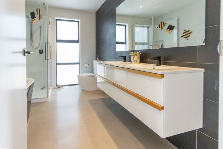 Photo of property in 62 Birchs Road, Prebbleton, 7604