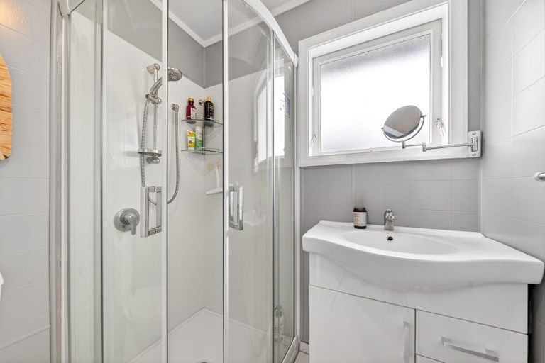 Photo of property in 3 Feist Street, Carterton, 5713