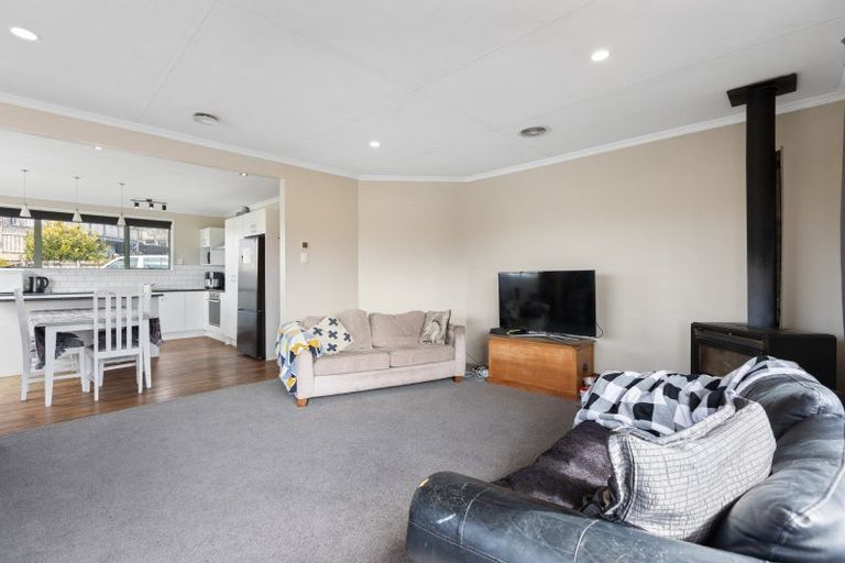 Photo of property in 16 La Salle Drive, Westown, New Plymouth, 4310