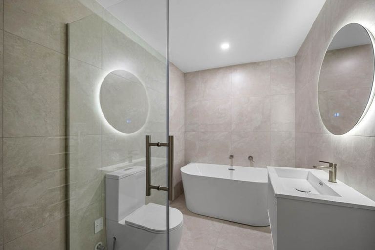 Photo of property in 21b Acacia Road, Torbay, Auckland, 0632