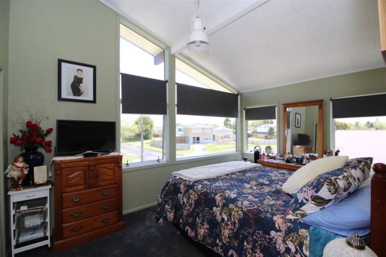 Photo of property in 43 Aotea Crescent, Tokoroa, 3420