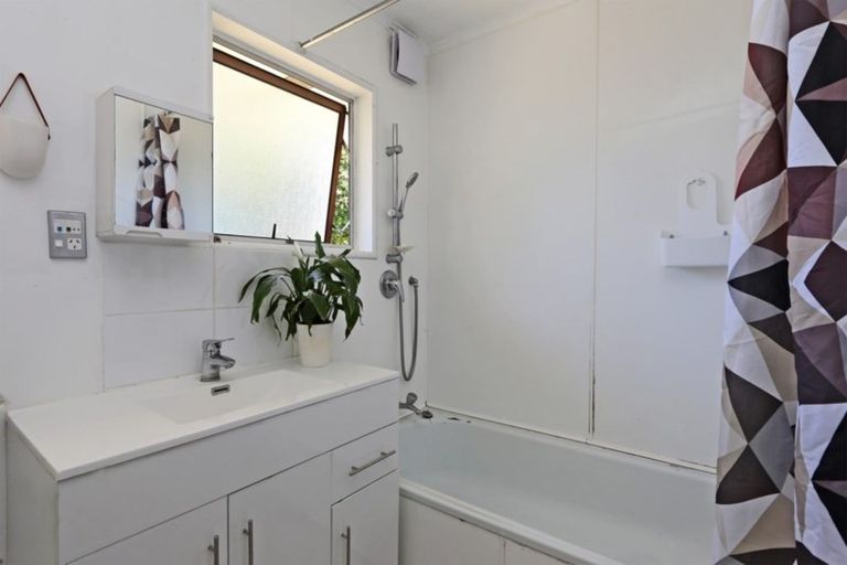 Photo of property in 1/10 James Foley Avenue, Pirimai, Napier, 4112