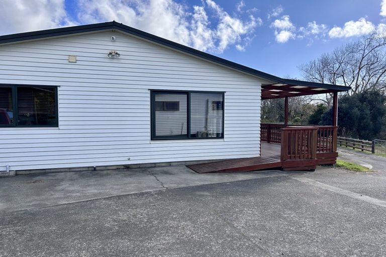Photo of property in 133 Codlin Road, Waiuku, 2682