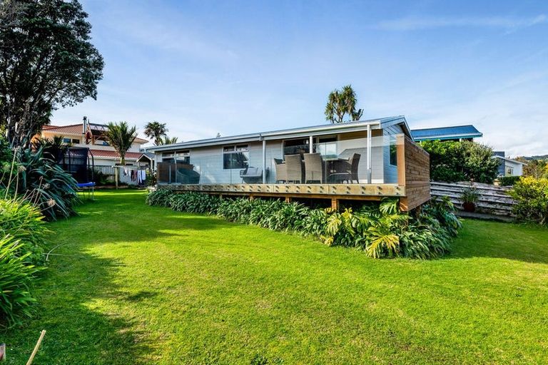 Photo of property in 3 Mallinder Place, Oakura, 4314